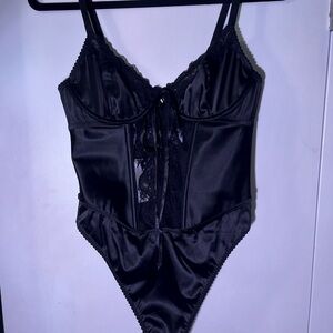 NWT NEVER WORN Savage X Fenty Corset Bodysuit szL